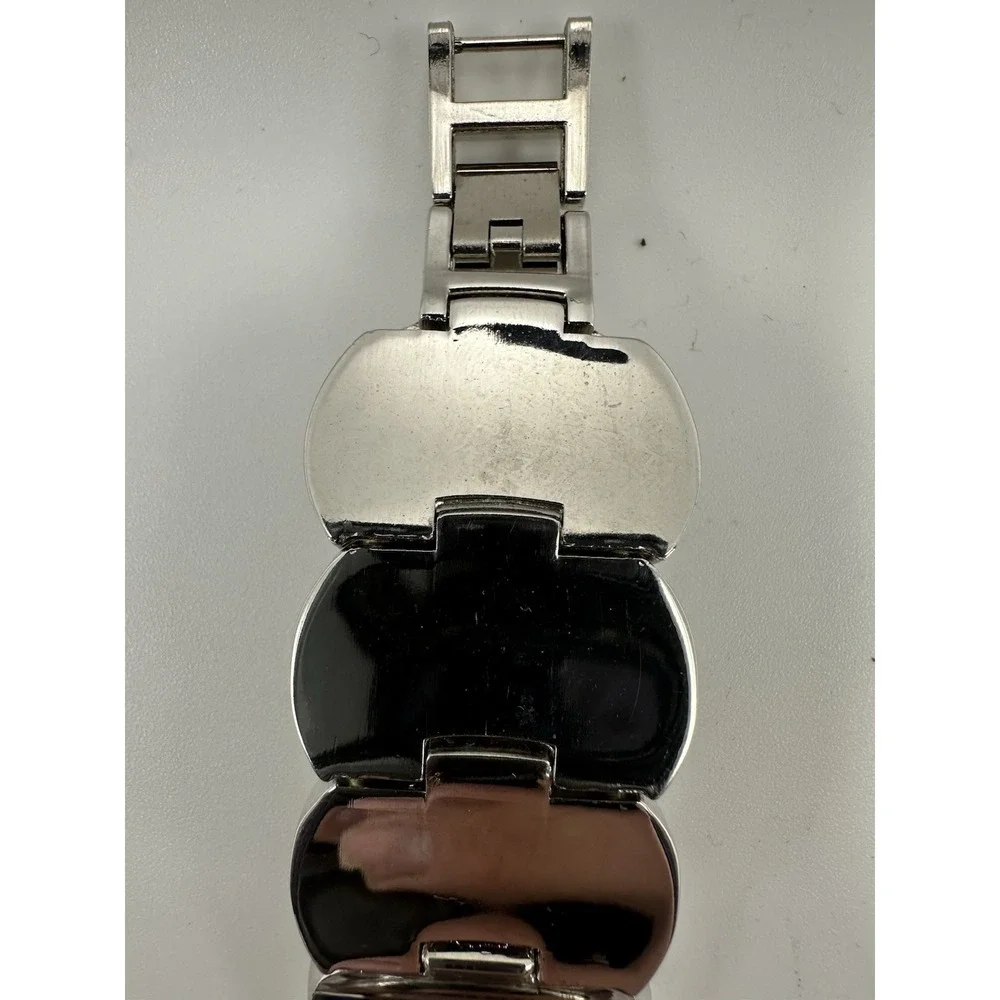 XJ Rare Ladies Watch UT4290 New Battery 30MM 6.75